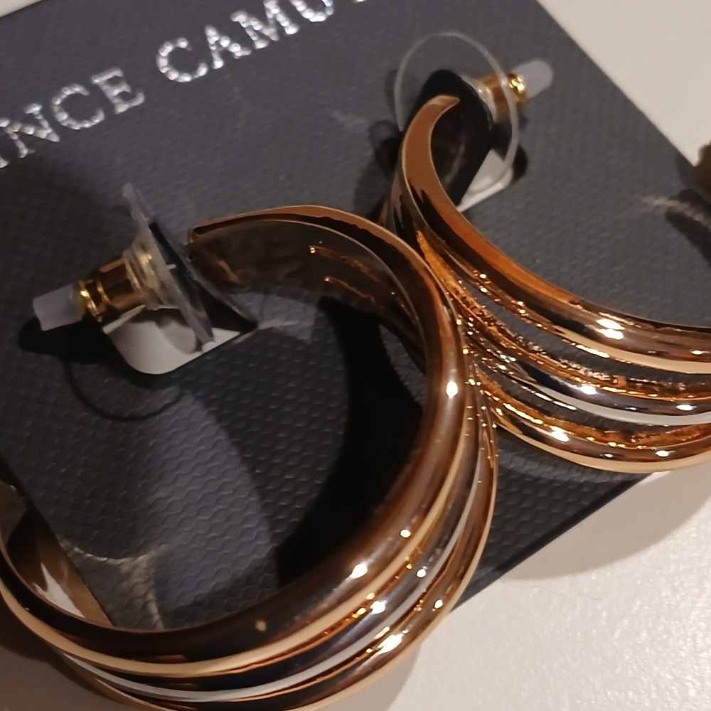 💜Vince Camuto Two Tone Hoop Earrings💜 - Picture 4 of 10
